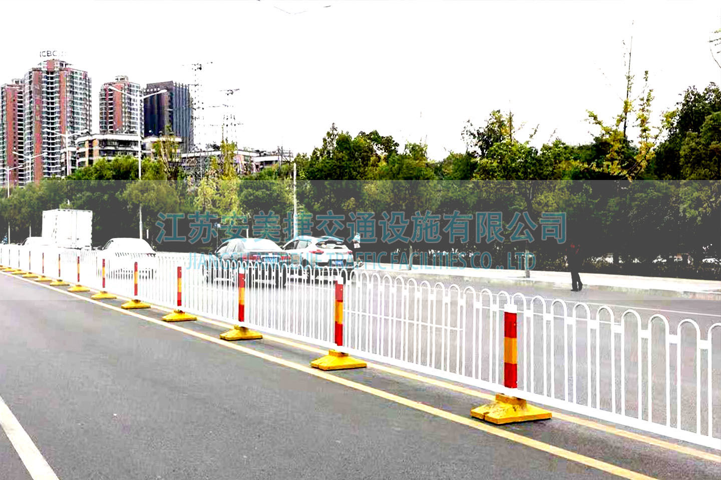 武漢市道路交通護欄30000米采購項目